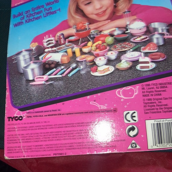 Kitchen Littles RARE 🌟 NWT Kitchen Littles Original 🚨package in rough shape - Picture 3 of 4